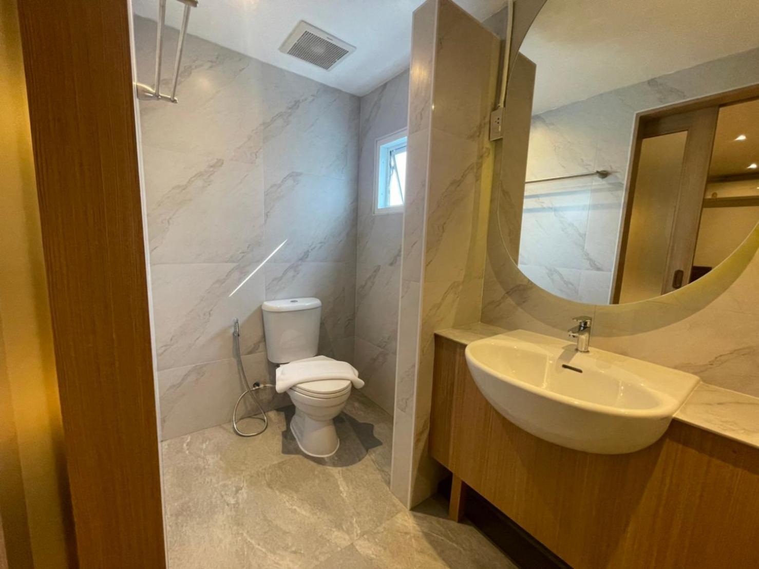 The Corner มุมม่วน คาเฟ่ แอนด์ โฮสเทล Mummuan Hostel Τσιάνγκ Μάι Εξωτερικό φωτογραφία