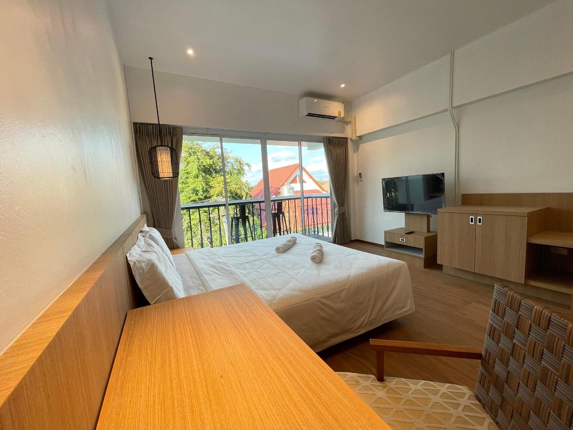 The Corner มุมม่วน คาเฟ่ แอนด์ โฮสเทล Mummuan Hostel Τσιάνγκ Μάι Εξωτερικό φωτογραφία