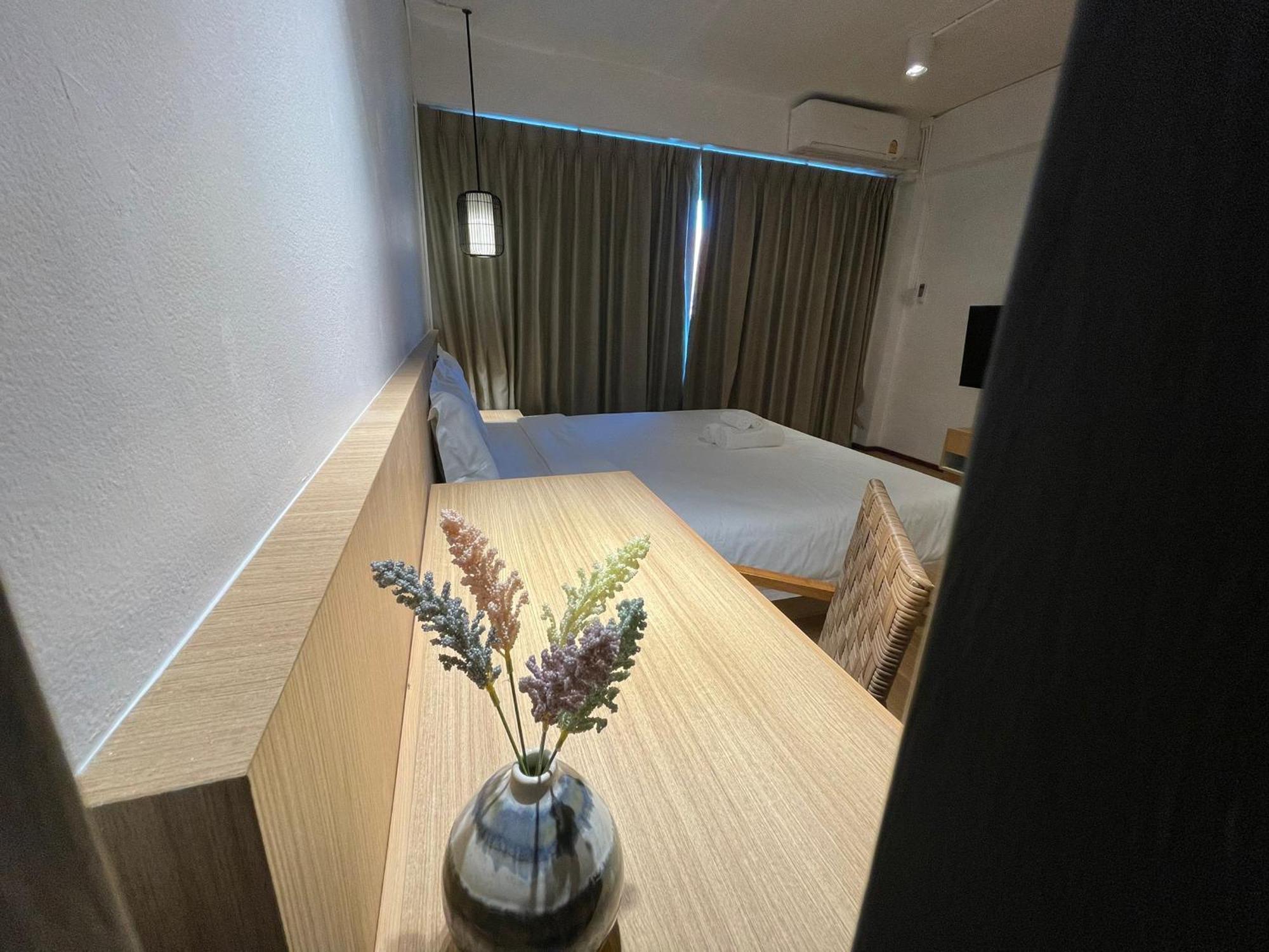 The Corner มุมม่วน คาเฟ่ แอนด์ โฮสเทล Mummuan Hostel Τσιάνγκ Μάι Εξωτερικό φωτογραφία